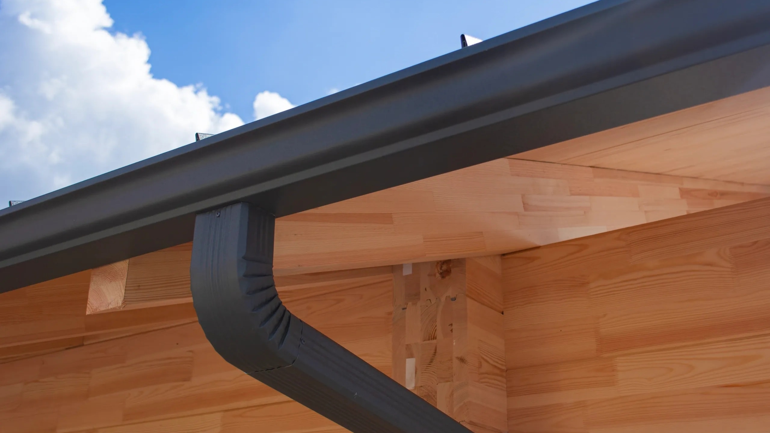 Eavestrough replacement
